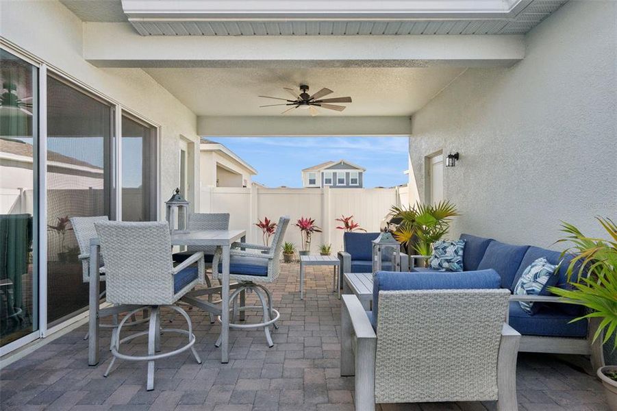 Exterior details and patio area of a home in , Winter Garden (Image 3).