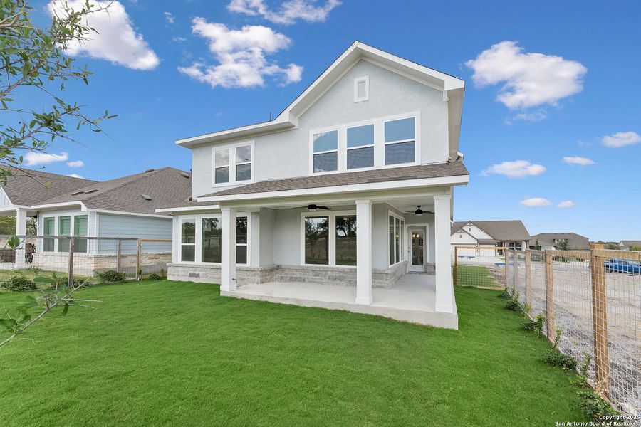 Exterior details and patio area of a home in The Crossvine 45’, Schertz (Image 3).