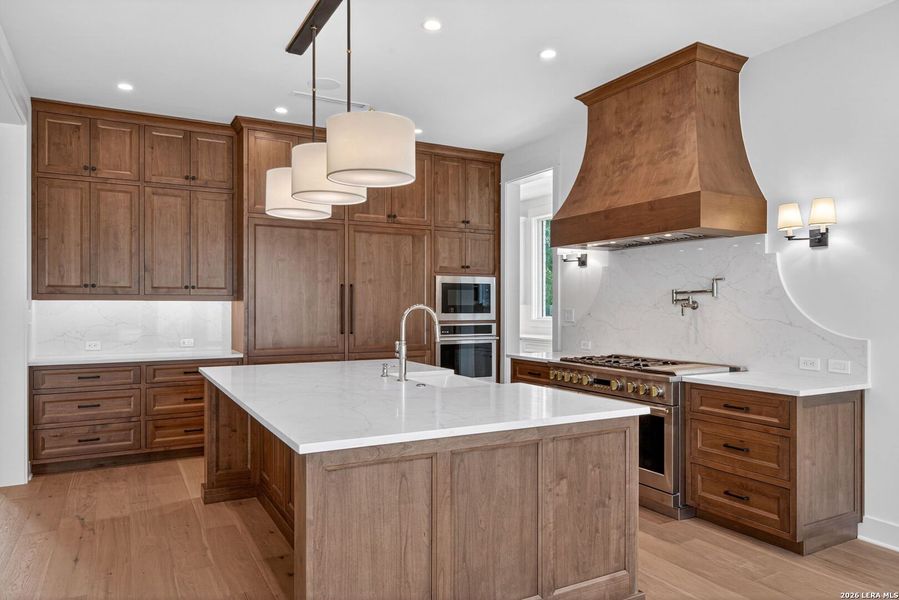 Furnished interior view inside a new home in , Alamo Heights (Image 37).