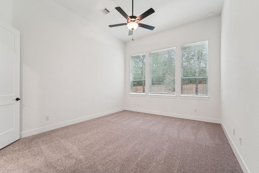 Spacious, unfurnished interior of a new home in Kresston, Montgomery (Image 36).