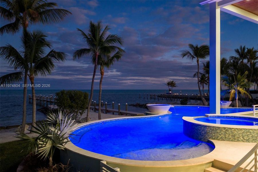 Community amenities in , Tavernier (Image 37).