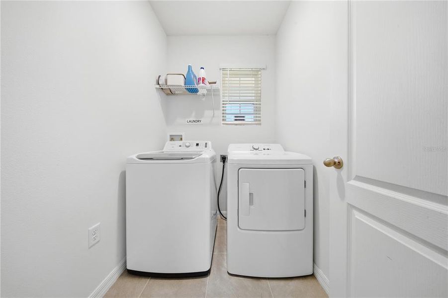 Furnished interior view inside a new home in Pelham Park, Deland (Image 14).