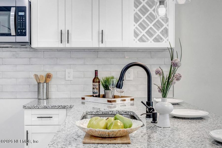 Close-up of interior finishes inside a home in , Jacksonville (Image 19). Close-up of interior finishes inside a home in , Jacksonville (Image 19).