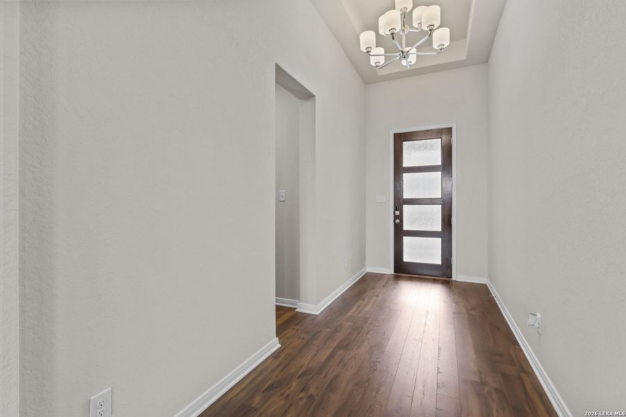 Spacious, unfurnished interior of a new home in Homestead, Schertz (Image 27).