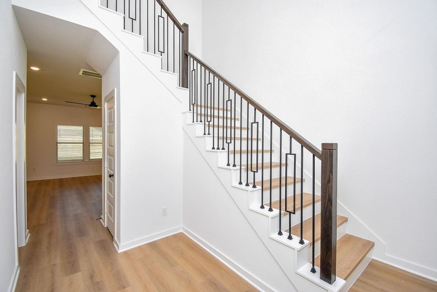 Spacious, unfurnished interior of a new home in Glendale Lakes, Arcola (Image 30).