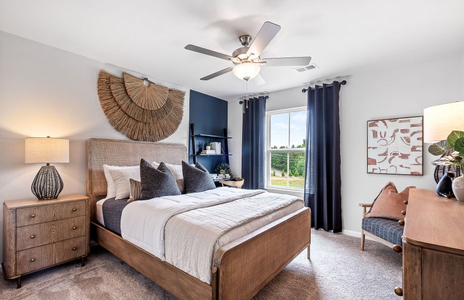 Representative furnished interior of a home built from the Hampton by Pulte Homes in Indigo Park, Easley (Image 15).