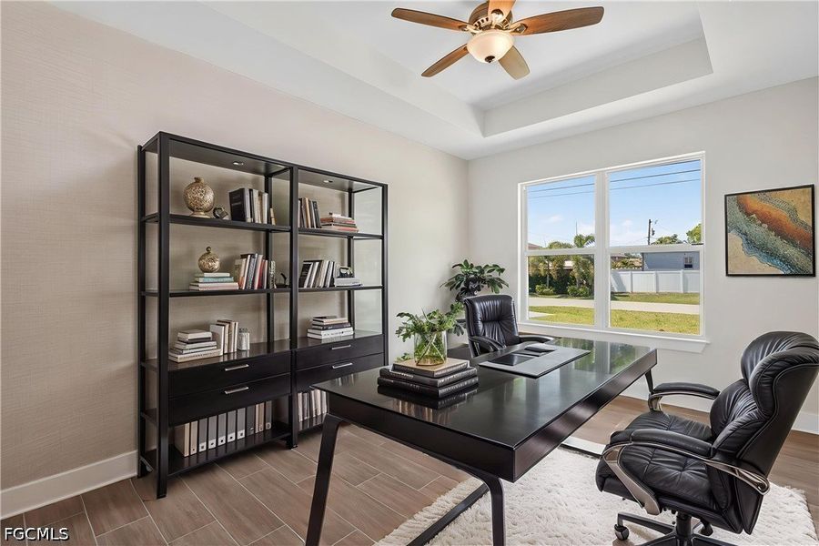 Furnished interior view inside a new home in Cape Coral, Cape Coral (Image 7).