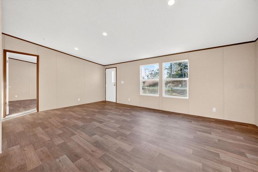 Spacious, unfurnished interior of a new home in , Paisley (Image 16).