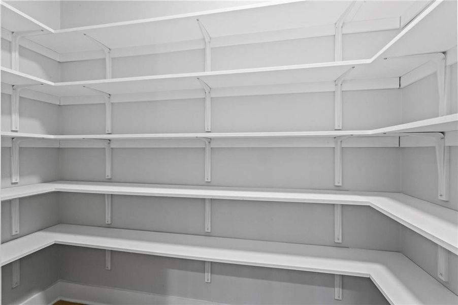 Spacious, unfurnished interior of a new home in , Marietta (Image 29).