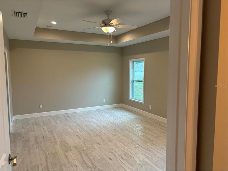 Spacious, unfurnished interior of a new home in , Port Charlotte (Image 16).