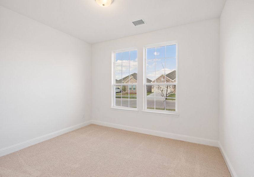 Spacious, unfurnished interior of a new home in Walden Pond, Forney (Image 22).