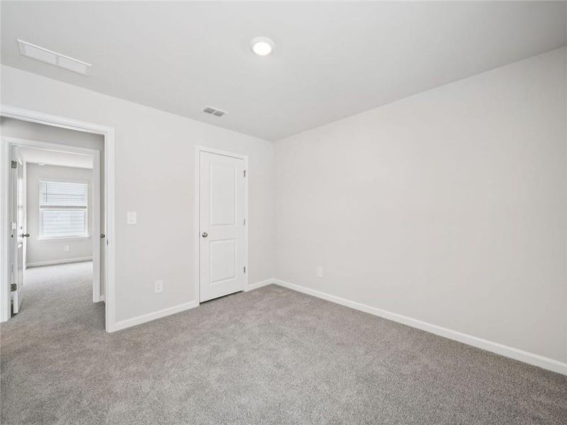 Spacious, unfurnished interior of a new home in Martin Springs - Reserve Series, Lawrenceville (Image 11).