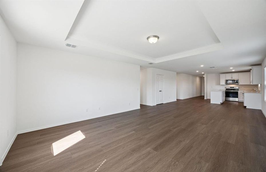 Open concept throughout main living areas Open concept throughout main living areas