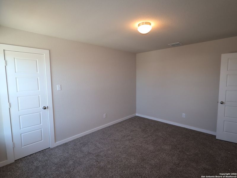 Spacious, unfurnished interior of a new home in Winding Brook, San Antonio (Image 25). Spacious, unfurnished interior of a new home in Winding Brook, San Antonio (Image 25).