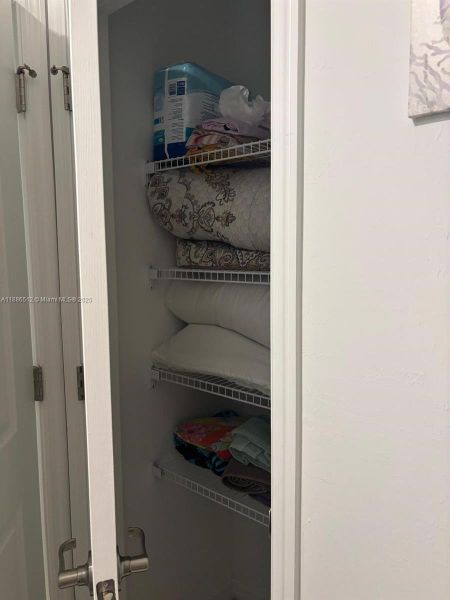 Image 43 of a home in . Image 43 of a home in .