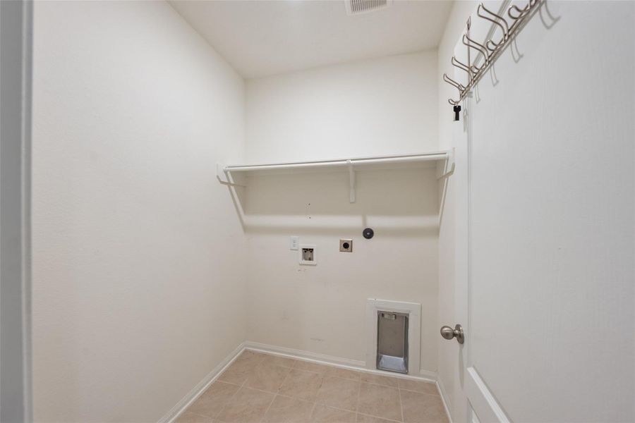Spacious, unfurnished interior of a new home in Grace Landing, Willis (Image 18).