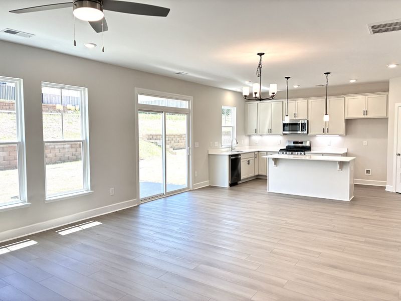 Spacious, unfurnished interior of a new home in Holly Ridge, Greenville (Image 13). Spacious, unfurnished interior of a new home in Holly Ridge, Greenville (Image 13).