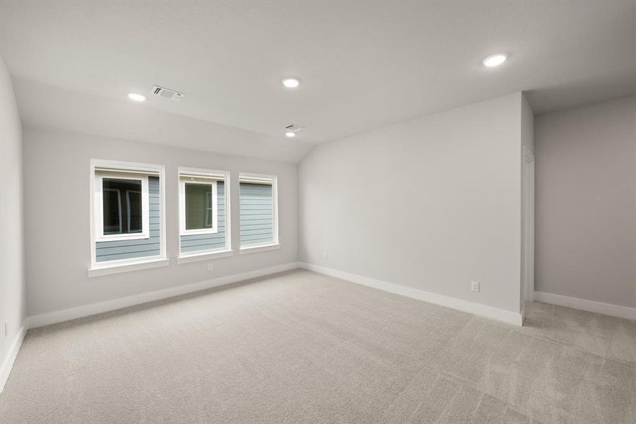 1721 Nesting Robin- Game Room-1