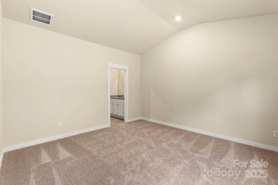 Spacious, unfurnished interior of a new home in Knights Bridge, Richburg (Image 11).