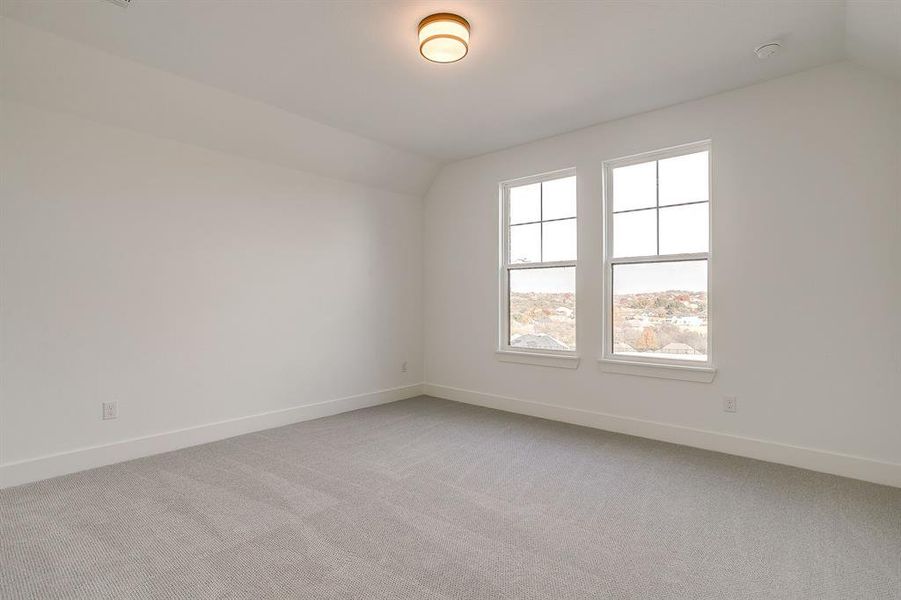Spacious, unfurnished interior of a new home in Talon Hills, Fort Worth (Image 34).