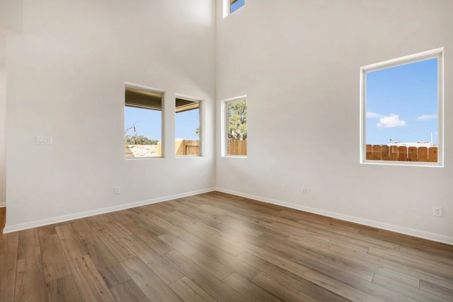Spacious, unfurnished interior of a new home in Lariat, Liberty Hill (Image 17).