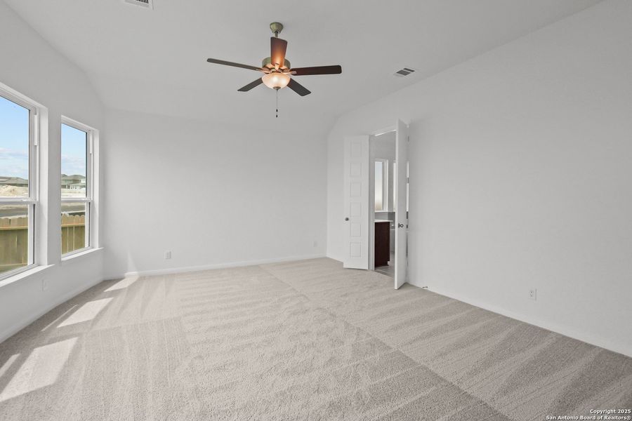 Image 29 of a home in Ladera 50'. Image 29 of a home in Ladera 50'.