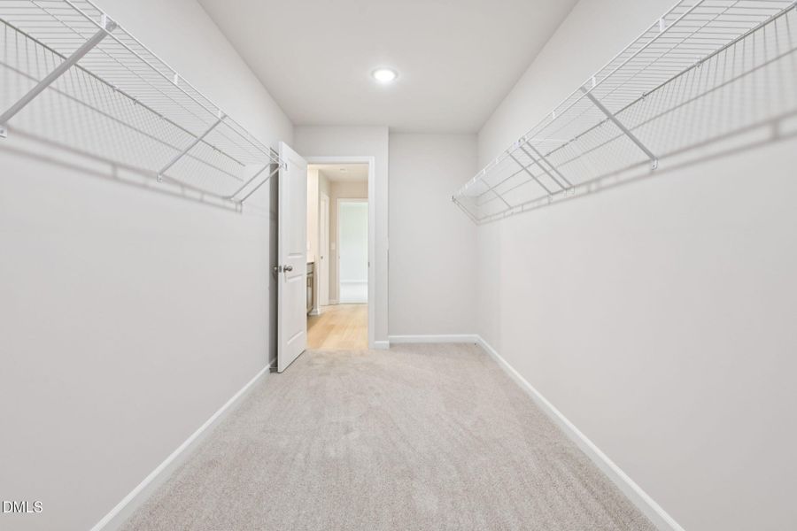 36-web-or-mls-Oak Manor - Raleigh - 716