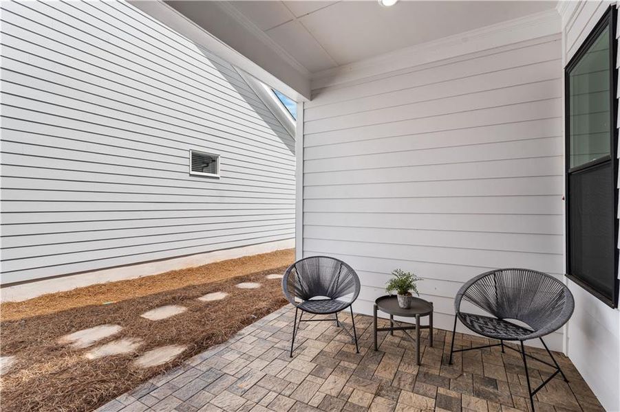 Exterior details and patio area of a home in Aberdeen, Hoschton (Image 28).
