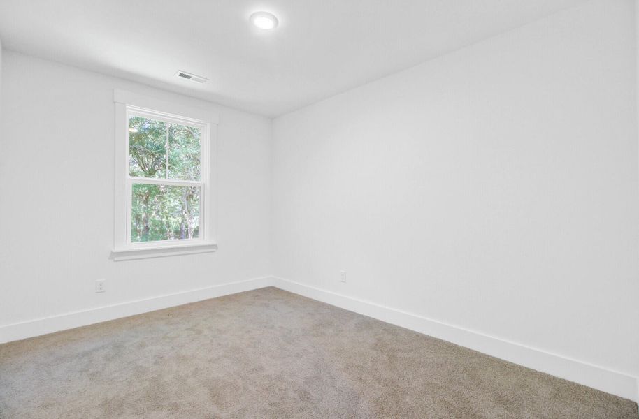 Spacious, unfurnished interior of a new home in , Charleston (Image 25).