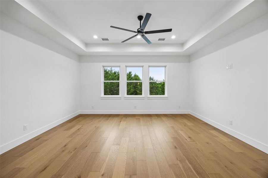 Spacious, unfurnished interior of a new home in , Midlothian (Image 21).