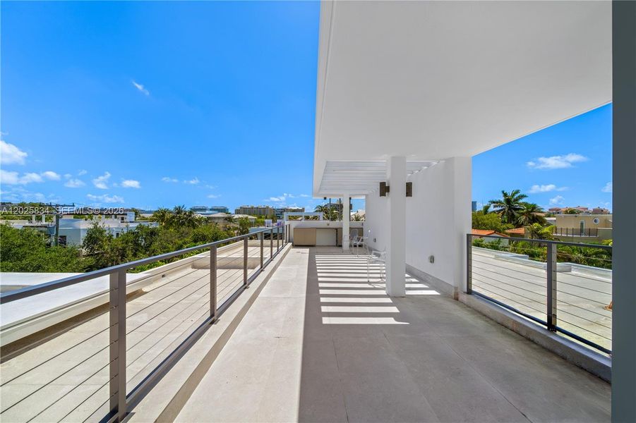 Exterior details and patio area of a home in , Key Biscayne (Image 32).