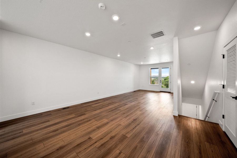 Spacious, unfurnished interior of a new home in Berkeley Villas, Denver (Image 26). Spacious, unfurnished interior of a new home in Berkeley Villas, Denver (Image 26).
