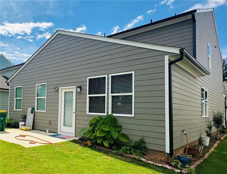 Exterior details and patio area of a home in , Lilburn (Image 3).