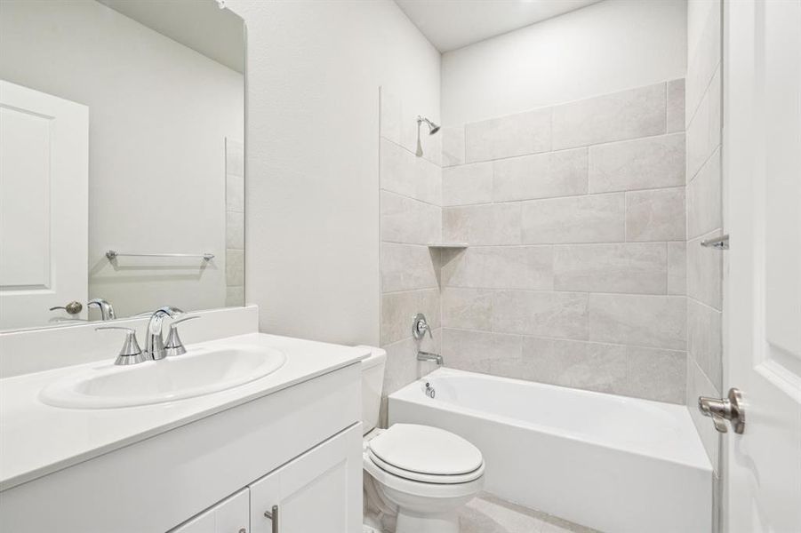 Furnished interior view inside a new home in Lakehaven - Premier Series, Farmersville (Image 10).