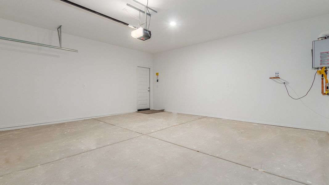 Representative unfurnished interior of a home built from the Grace by D.R. Horton in Blackhawk, Tucson (Image 29). Representative unfurnished interior of a home built from the Grace by D.R. Horton in Blackhawk, Tucson (Image 29).