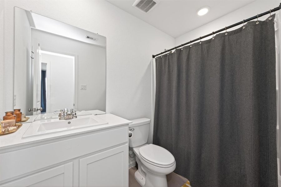 Furnished interior view inside a new home in Anniston, Katy (Image 33).