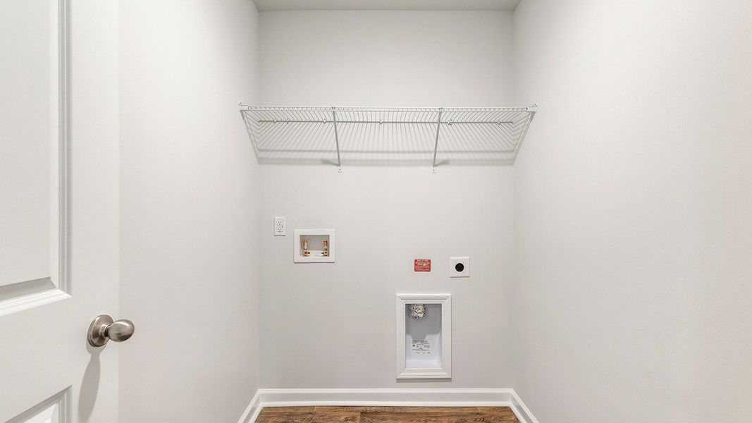 Spacious, unfurnished interior of a new home in Marion Village, Santee (Image 19).