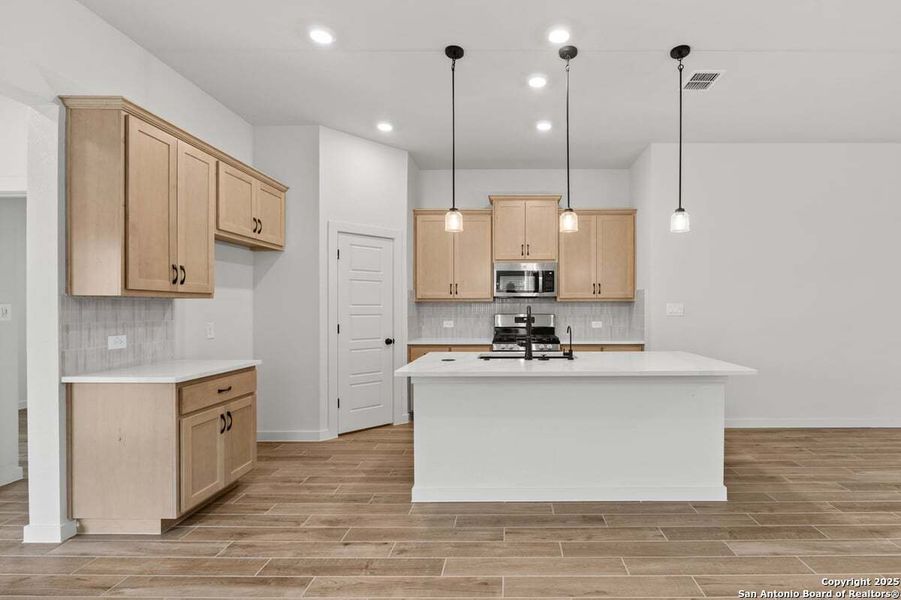 Furnished interior view inside a new home in Stream Waters, Seguin (Image 7).