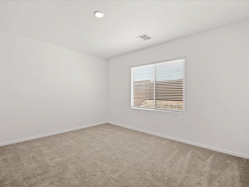 Spacious, unfurnished interior of a new home in Las Patrias at Star Valley Phase III - Signature Series, Tucson (Image 10).