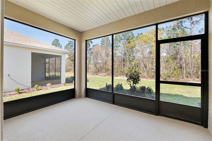 Exterior details and patio area of a home in , Ocala (Image 30).