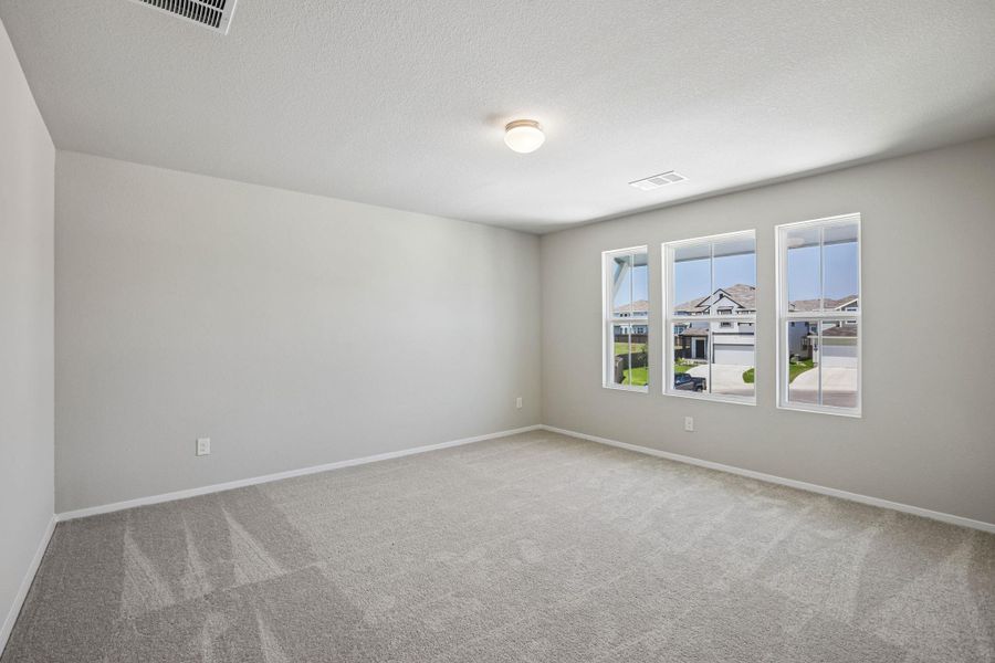 Spacious, unfurnished interior of a new home in Edgebrooke, Pflugerville (Image 18).