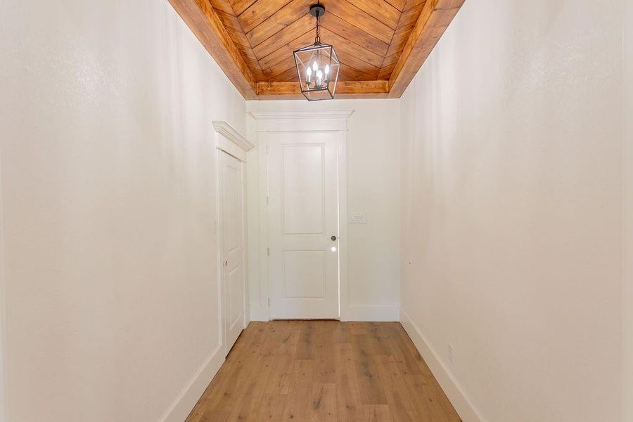 Spacious, unfurnished interior of a new home in , Tyler (Image 11).