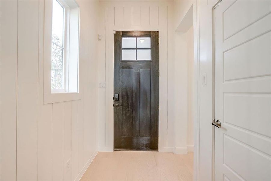 Spacious, unfurnished interior of a new home in MidTowne, Midlothian (Image 3).