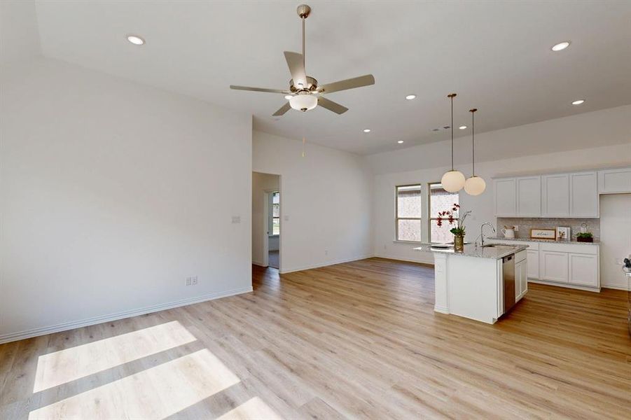 Spacious, unfurnished interior of a new home in Tarrytown, Crowley (Image 28). Spacious, unfurnished interior of a new home in Tarrytown, Crowley (Image 28).