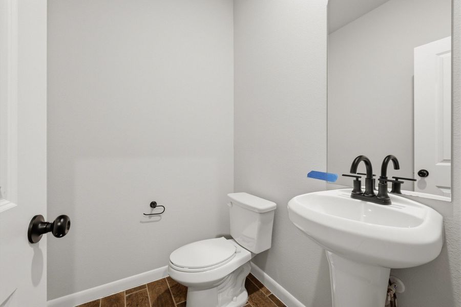 Furnished interior view inside a new home in Alberta Heights, Edinburg (Image 4).
