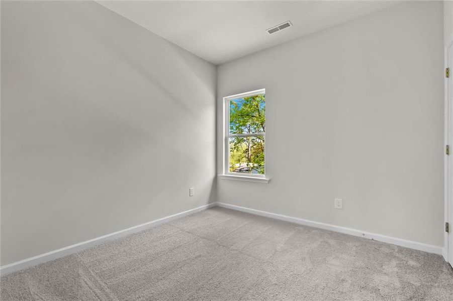 Spacious, unfurnished interior of a new home in North Haven, Rome (Image 27).