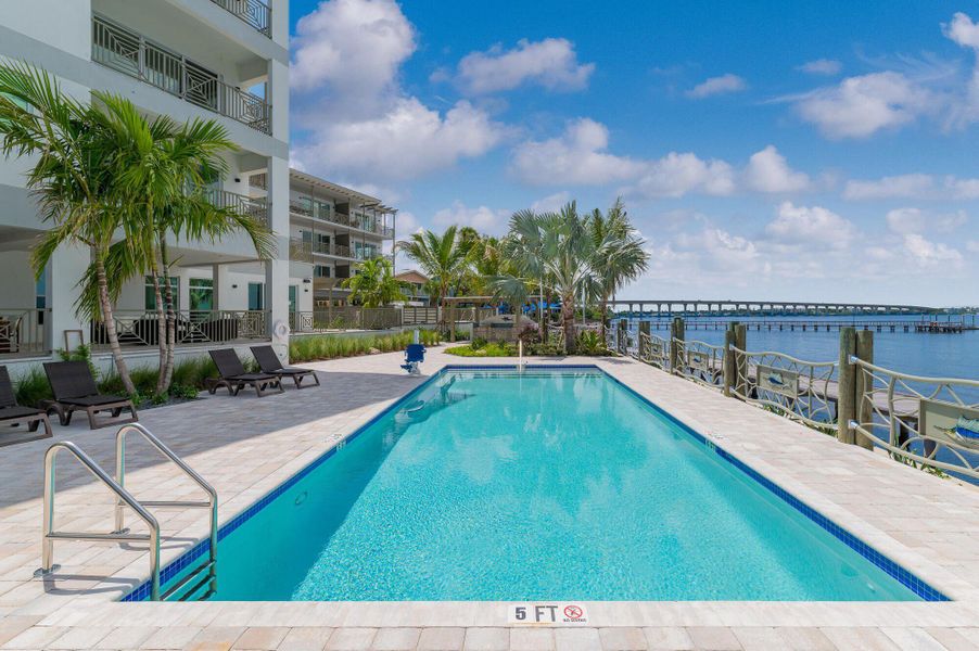 41 SW Seminole Street 305 35