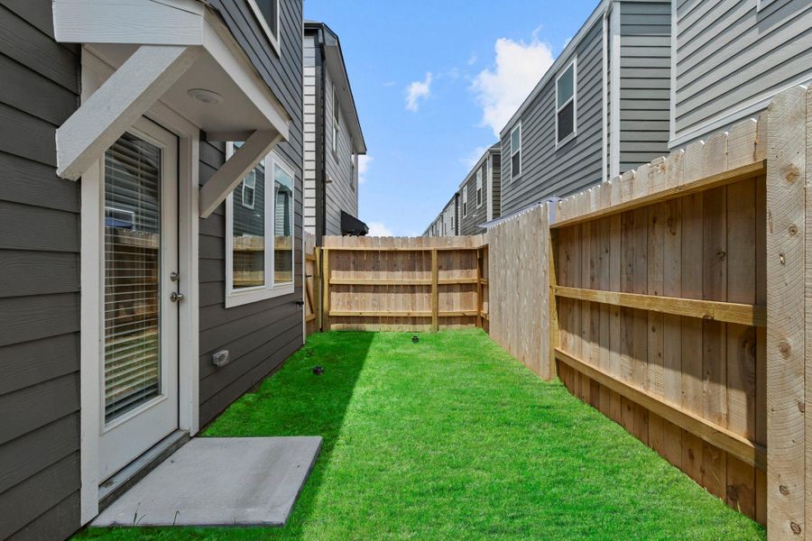 Exterior details and patio area of a home in Highland Court, Houston (Image 4). Exterior details and patio area of a home in Highland Court, Houston (Image 4).