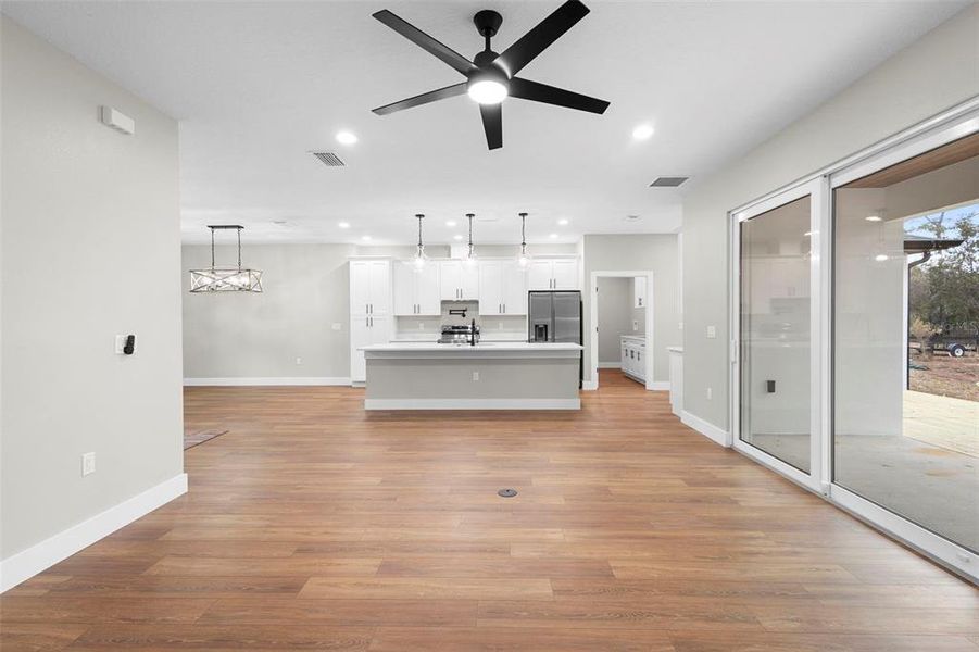 Spacious, unfurnished interior of a new home in , Eustis (Image 24).