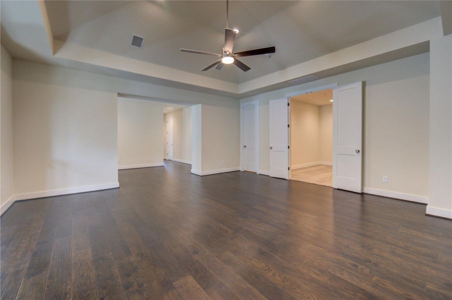 Spacious, unfurnished interior of a new home in Westview Terrace, Houston (Image 21). Spacious, unfurnished interior of a new home in Westview Terrace, Houston (Image 21).